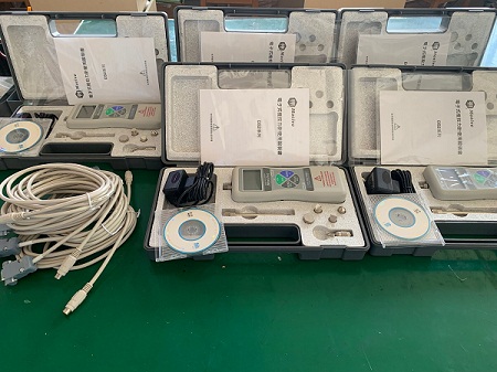 中國重汽集團(tuán)采購DS2-500N電子式推拉力計
